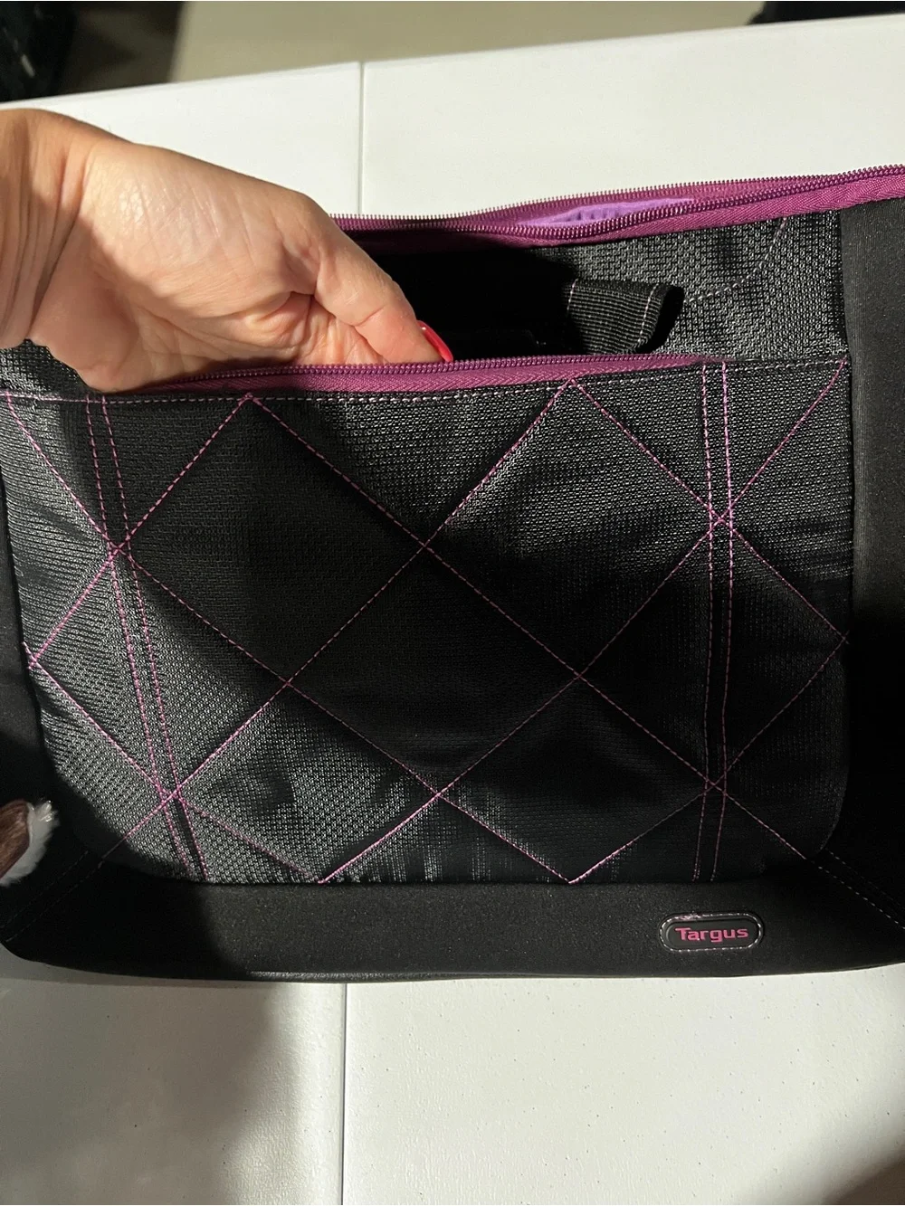 Targus Black and Pink Quilted Tablet Sleeve with Handle